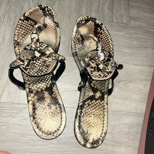 TORY BURCH- Sandals